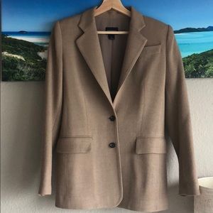 Club Monaco camel color blazer size0 😎👌🏼